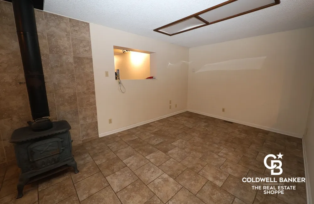 1524 Harvest Ln, Garden City, KS 67846