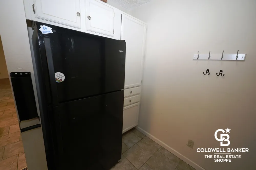 1524 Harvest Ln, Garden City, KS 67846