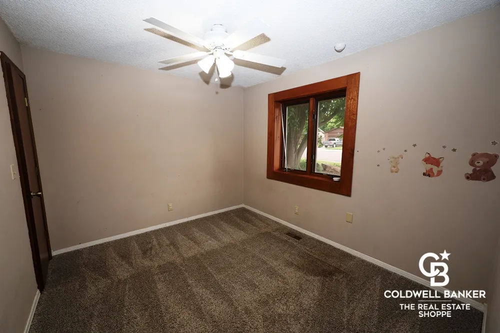 1524 Harvest Ln, Garden City, KS 67846