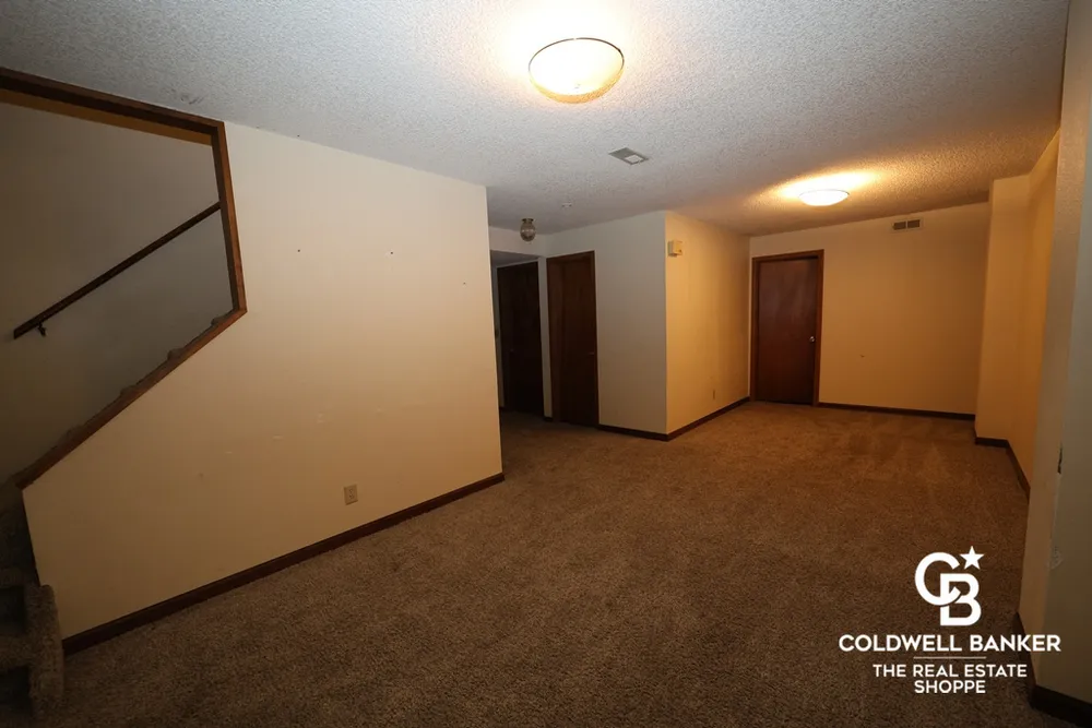 1524 Harvest Ln, Garden City, KS 67846