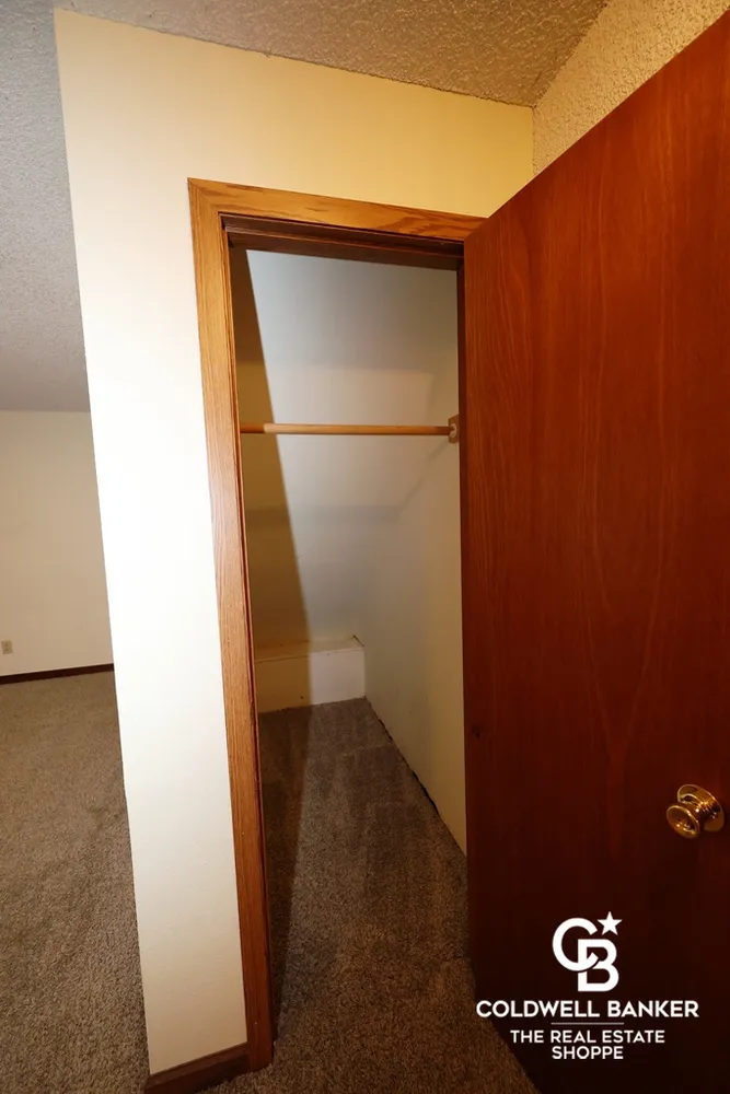 1524 Harvest Ln, Garden City, KS 67846