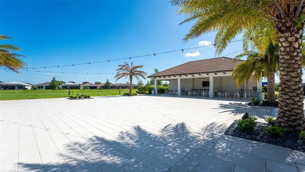5018 Surfside Circle, Lakewood Ranch, FL 34211