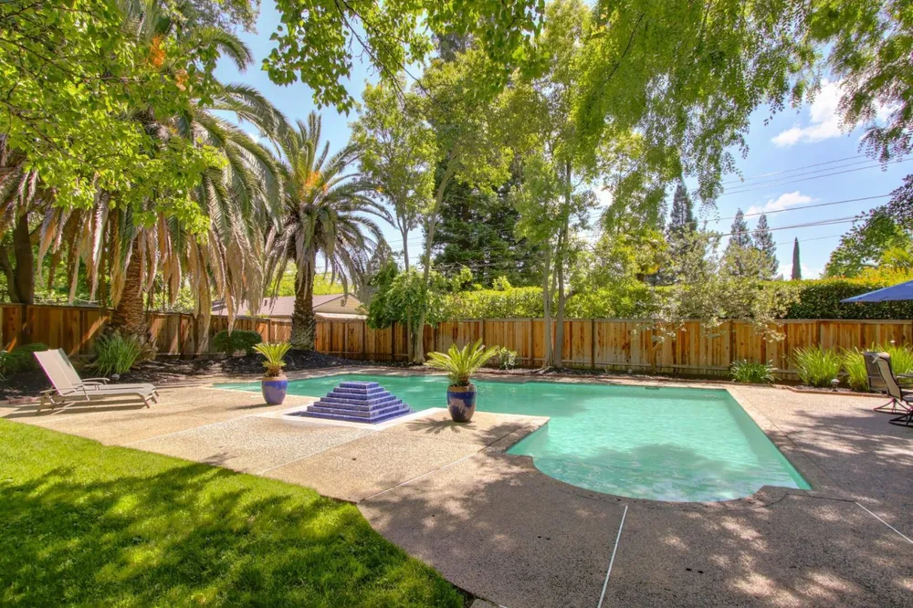 4320 Rand Ln, Sacramento, CA 95864