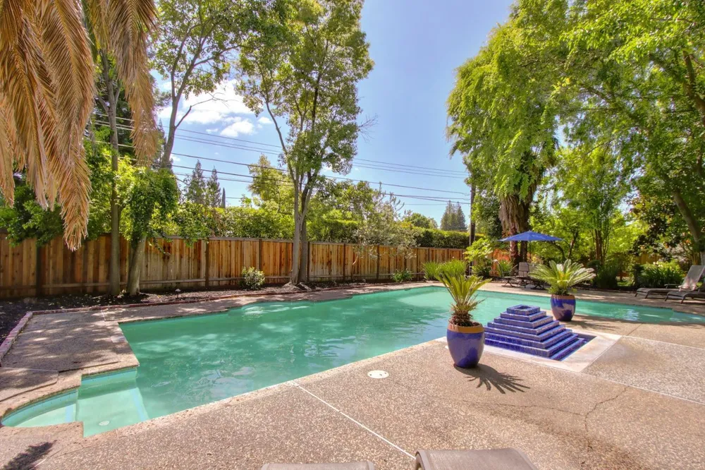 4320 Rand Ln, Sacramento, CA 95864