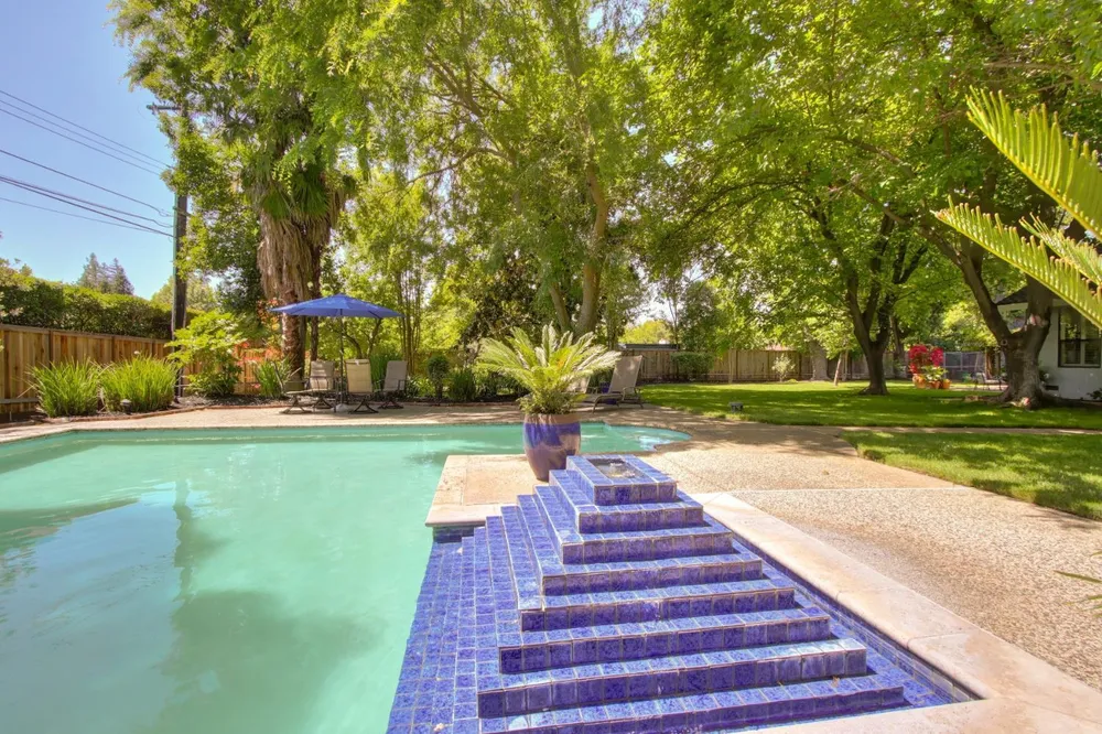 4320 Rand Ln, Sacramento, CA 95864