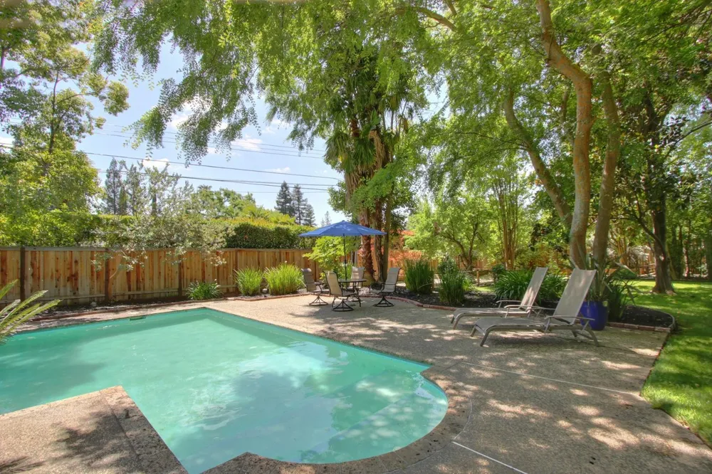 4320 Rand Ln, Sacramento, CA 95864