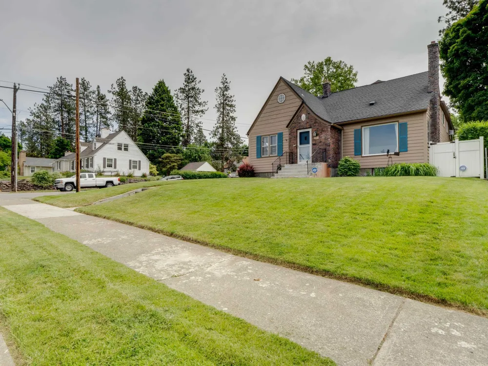1103 W 27th Ave, Spokane, WA 99203