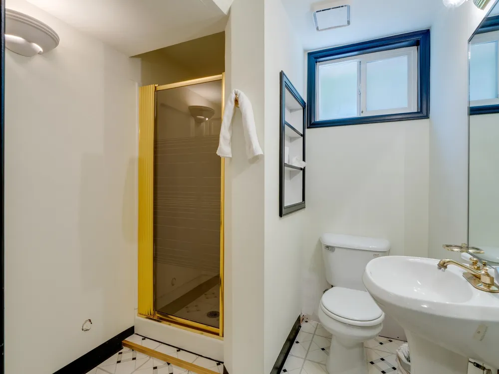 1103 W 27th Ave, Spokane, WA 99203