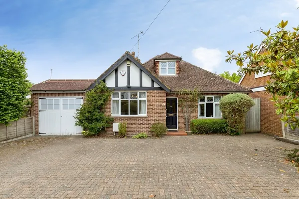 Pondtail Road, Horsham, West Sussex, ...