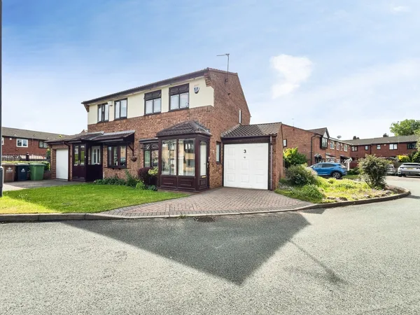 Peel Close, Darlaston, Wednesbury, We...