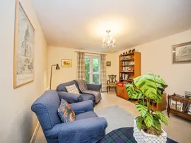 Lindoe Close, Southampton thumb 3