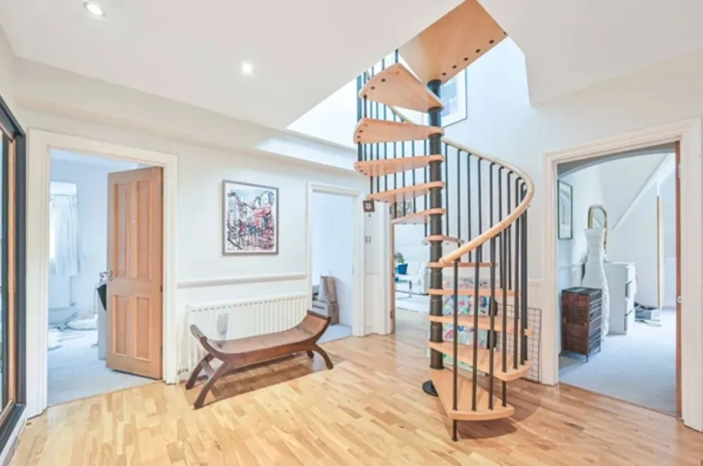 Maresfield Gardens Hampstead NW3 photo 3