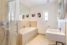 Mornington Drive Winchester SO22 photo 8
