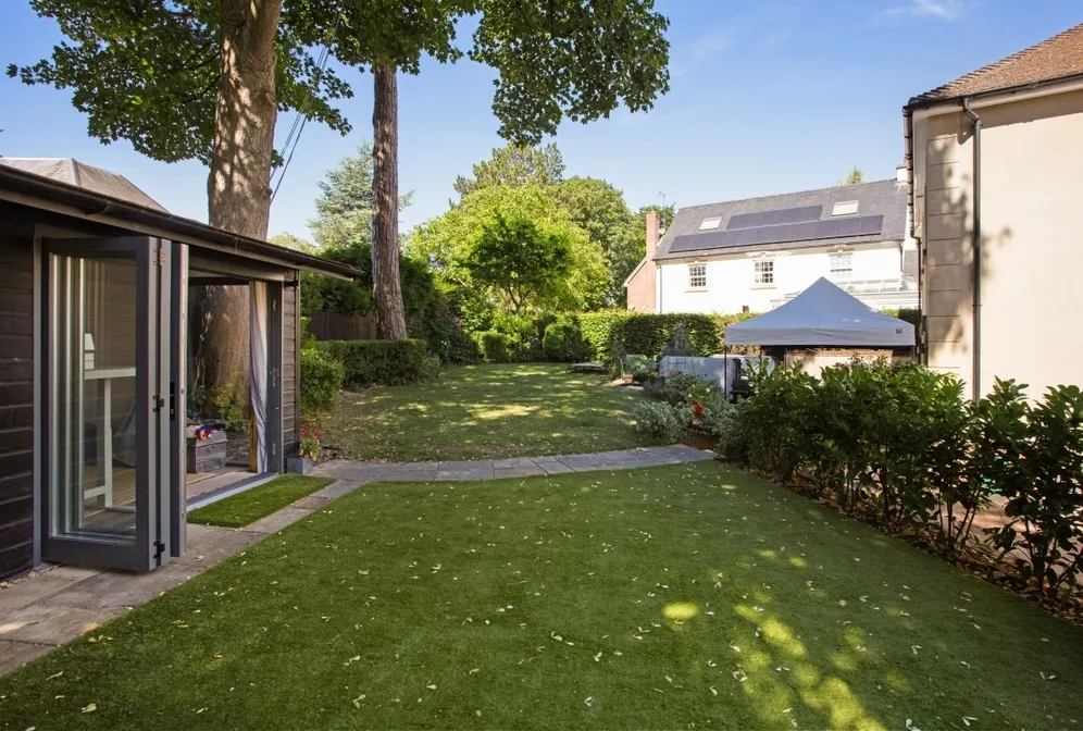 Mornington Drive Winchester SO22 photo 10