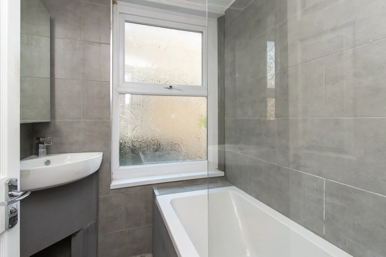 Sandmere Road London SW4 photo 10