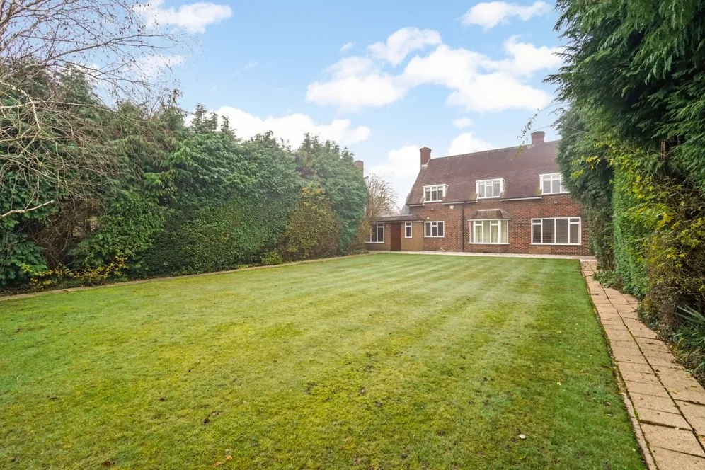 Walkwood Rise Beaconsfield HP9 photo 2