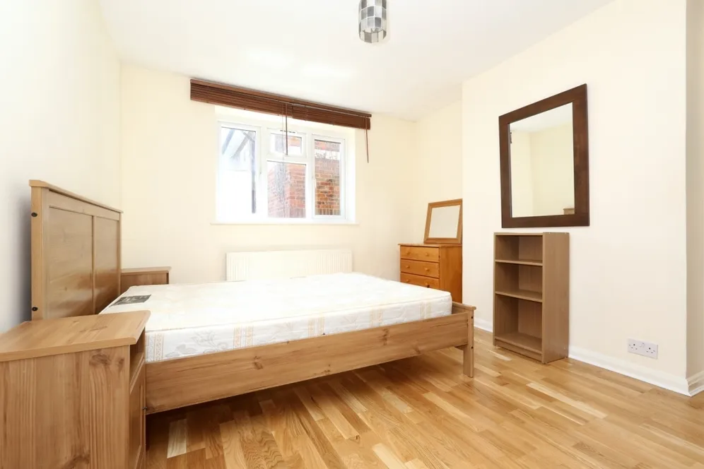 Wilton Road London N10 photo 3