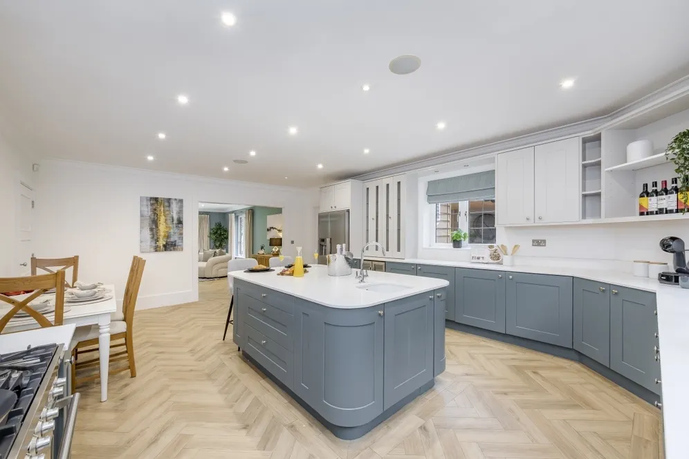 Prince Consort Drive, Ascot SL5 photo 9