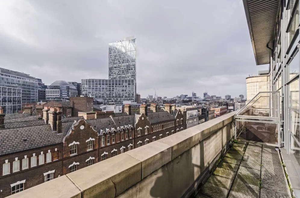 Commercial Street London E1 photo 10