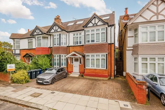 Loveday Road, London, W13