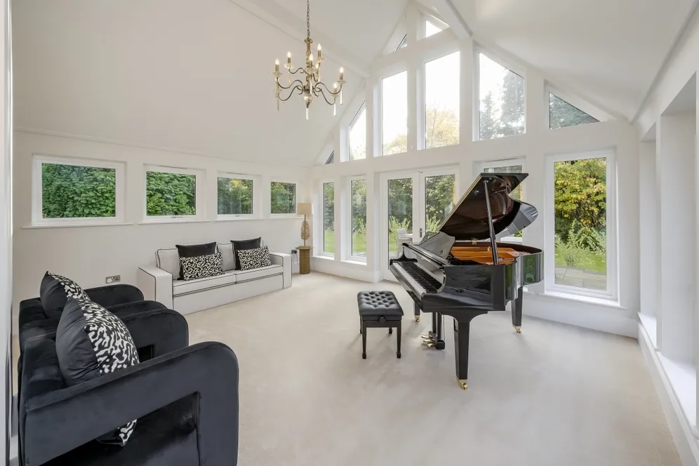 Prince Consort Drive, Ascot SL5 photo 11