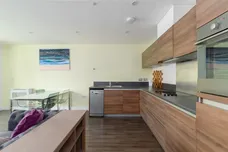 Barking Road, E16 photo 2