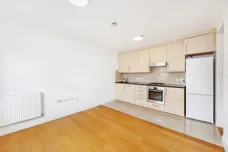 Loveday Road, London, W13 photo 3