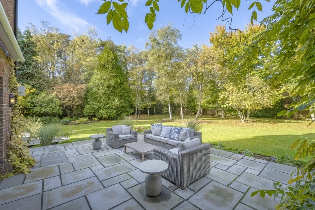 Prince Consort Drive, Ascot SL5 photo 12