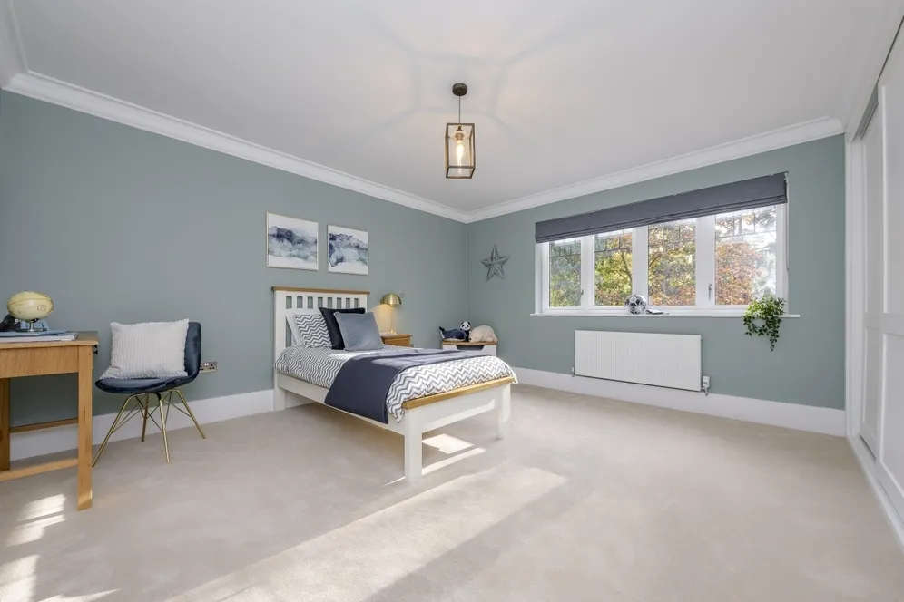 Prince Consort Drive, Ascot SL5 photo 19