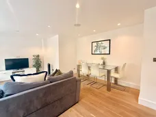 Ealing Green Ealing W5 photo 9