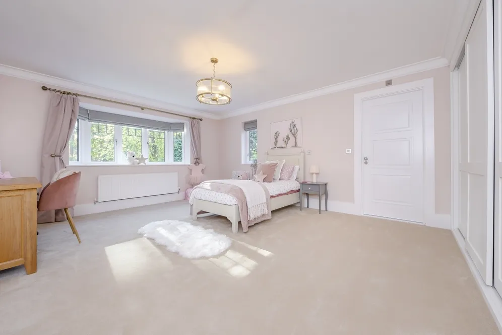 Prince Consort Drive, Ascot SL5 photo 20