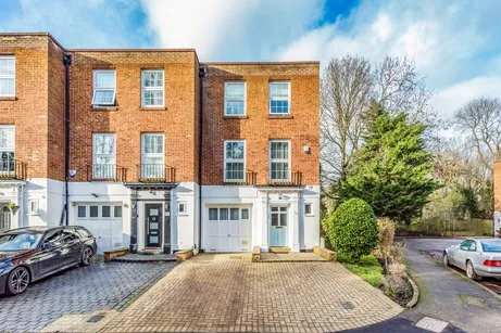 Tudor Well Close Stanmore HA7