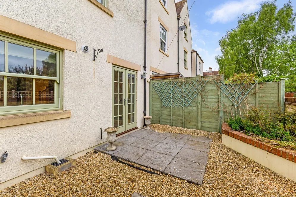 Bingham Close, Cirencester, GL7 photo 12