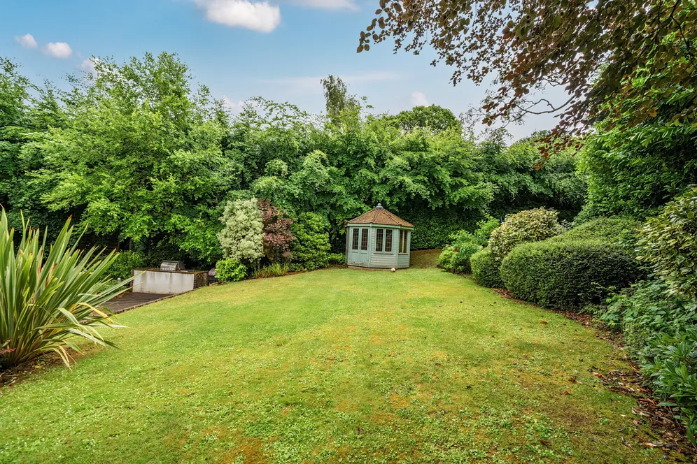 Forest Drive, Tadworth, KT20 photo 4
