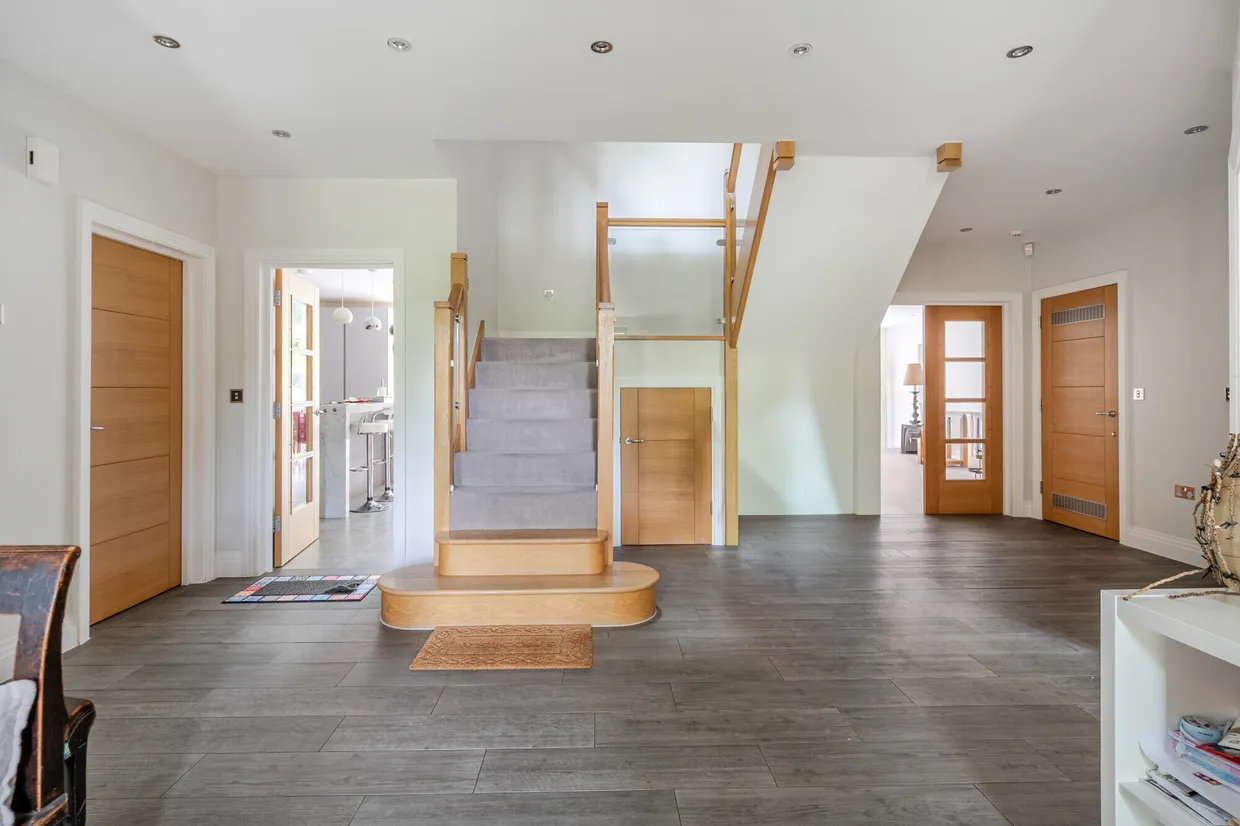 Forest Drive, Tadworth, KT20 photo 5