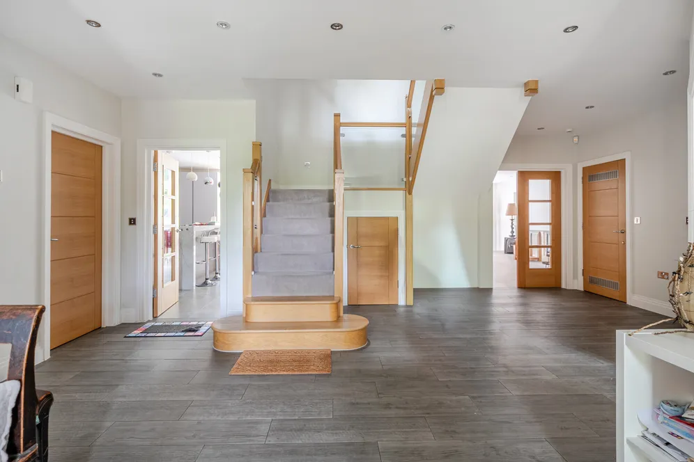 Forest Drive, Tadworth, KT20 photo 5