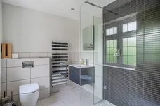Forest Drive, Tadworth, KT20 photo 12