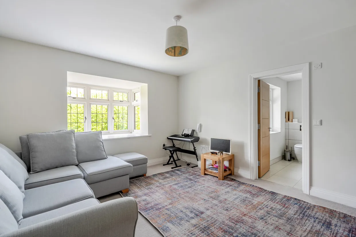 Forest Drive, Tadworth, KT20 photo 16