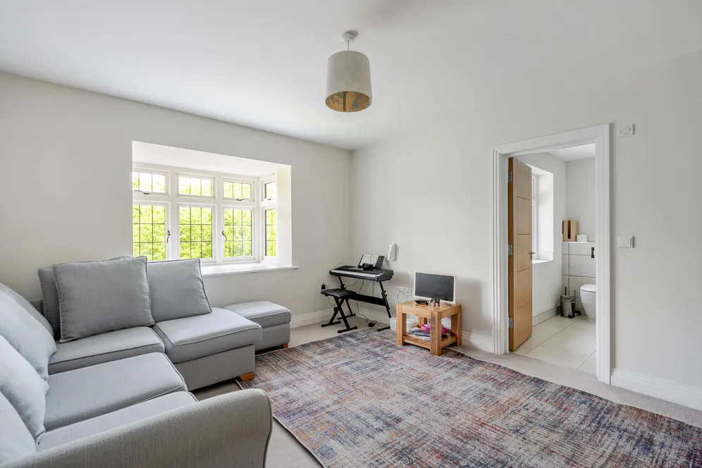 Forest Drive, Tadworth, KT20 photo 16