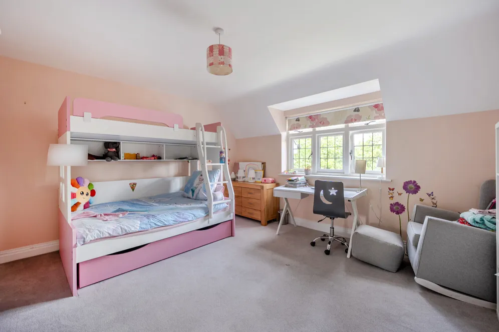 Forest Drive, Tadworth, KT20 photo 18