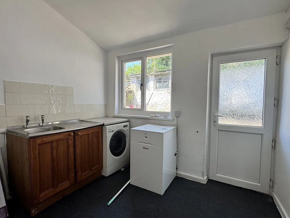 Property carousel item 11