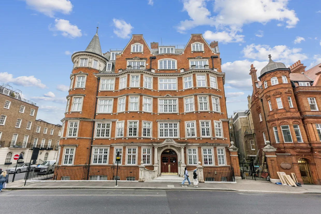 Cliveden Place, London, SW1W photo 1