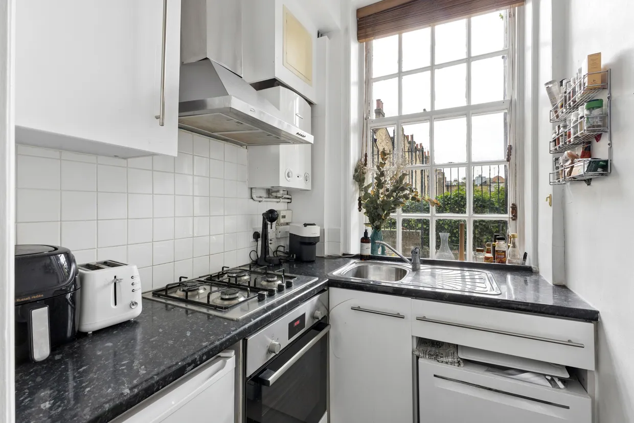 Cliveden Place, London, SW1W photo 4