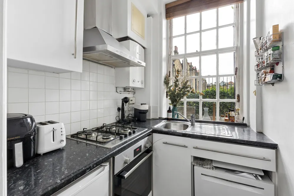 Cliveden Place, London, SW1W photo 4