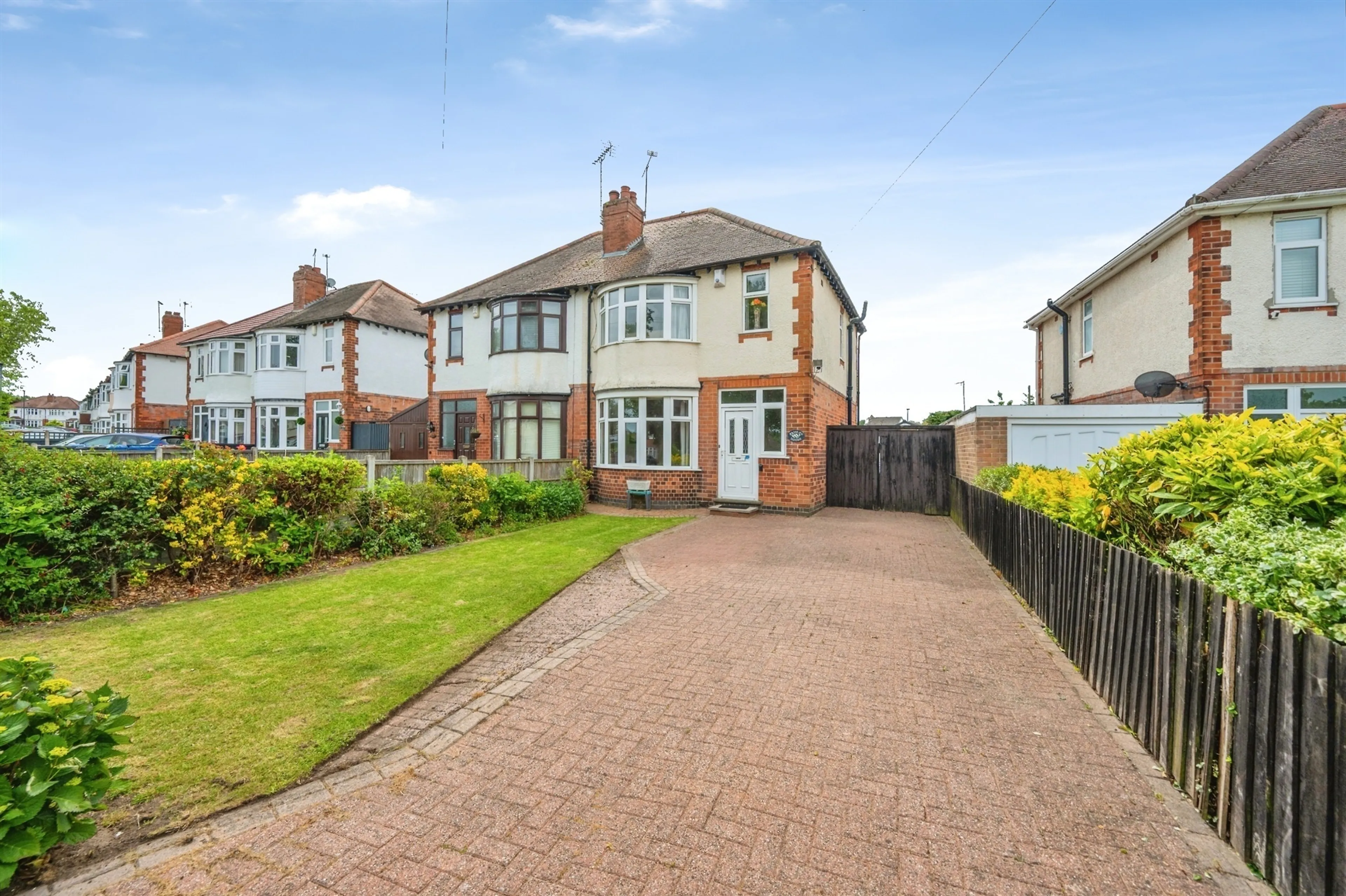 Property photo 0