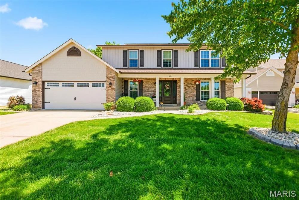 127 Burnt Oak Ct, Wentzville, MO 63385