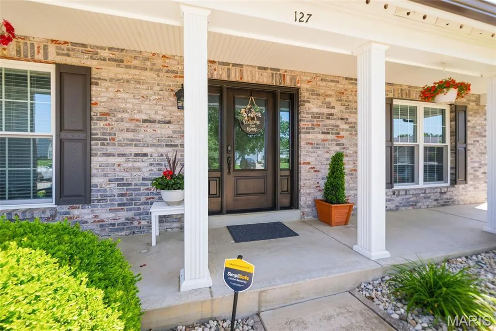 127 Burnt Oak Ct, Wentzville, MO 63385
