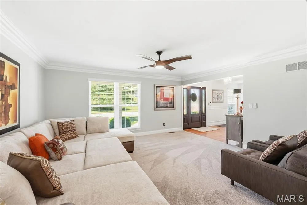 127 Burnt Oak Ct, Wentzville, MO 63385