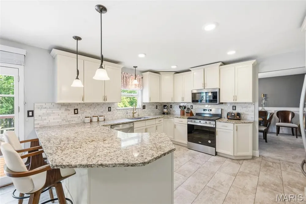 127 Burnt Oak Ct, Wentzville, MO 63385