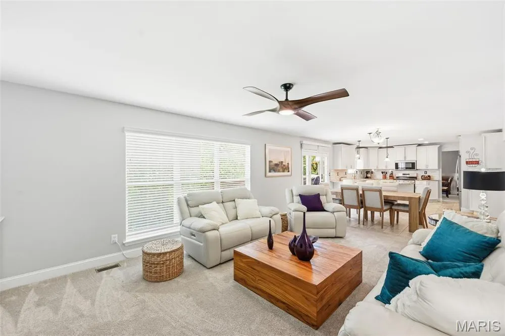 127 Burnt Oak Ct, Wentzville, MO 63385